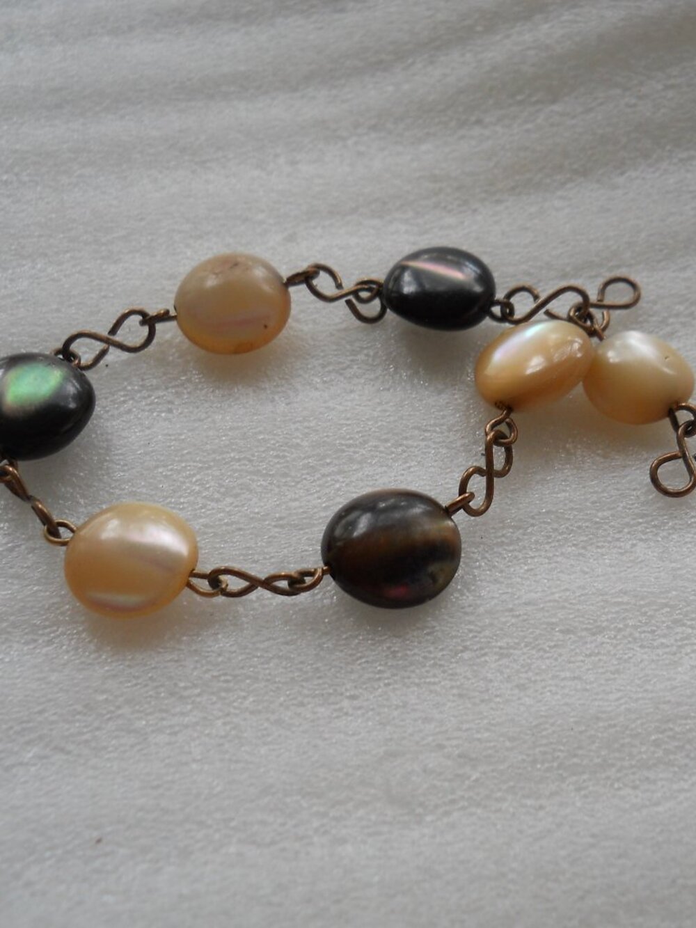 Shell Bracelet   1030 - Picture 2 of 2
